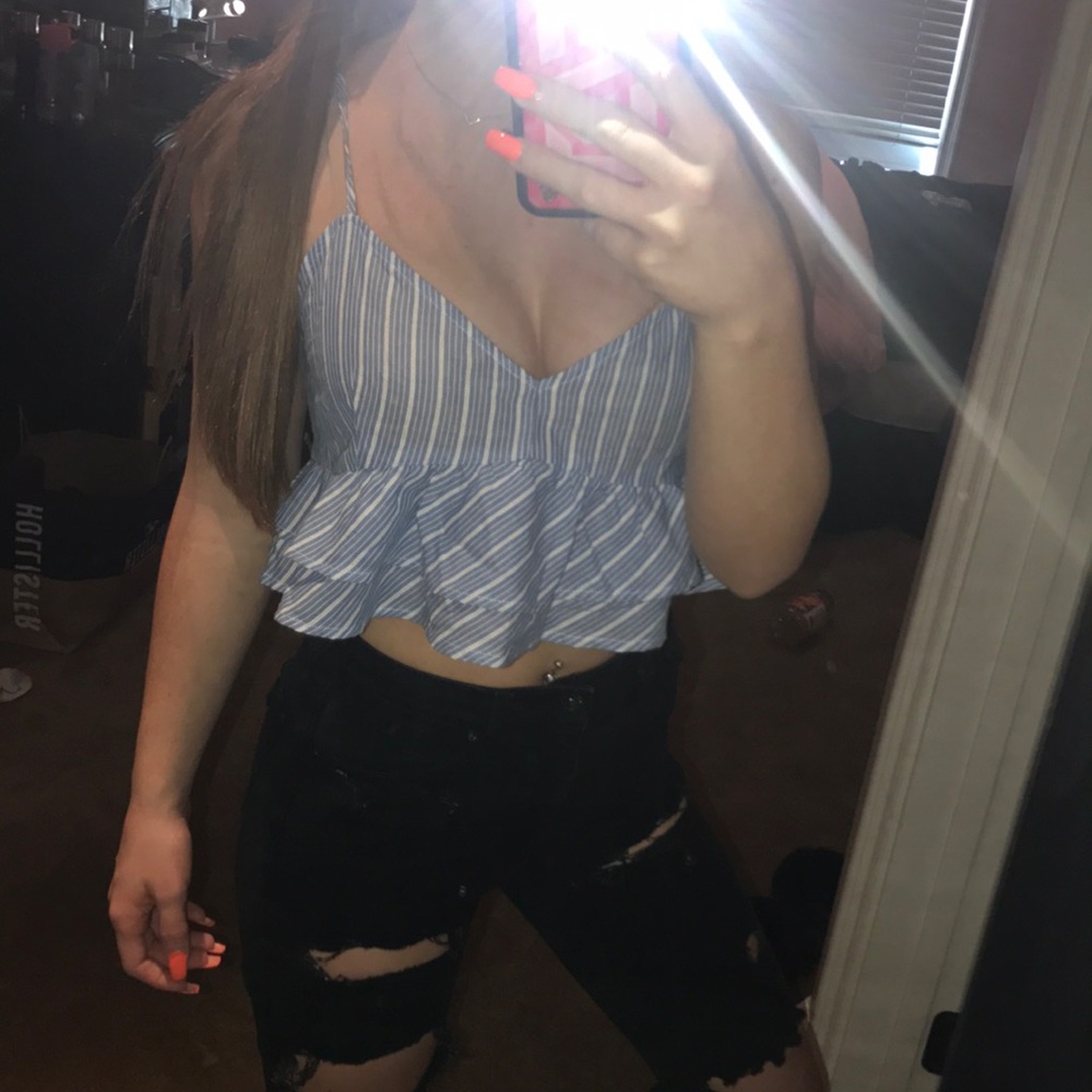 Forever 21 blue and white striped tank top🦋